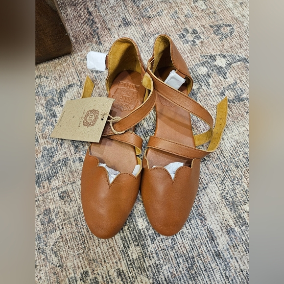 ELF Leather Flats - Picture 3 of 7